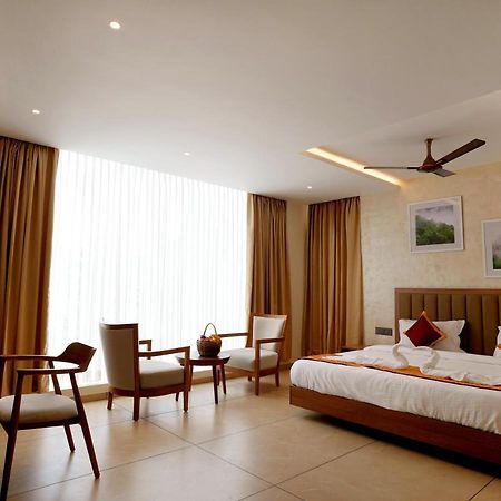 Bluemist Resorts Атхирапали Екстериор снимка